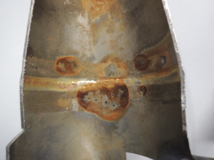 Corrosion bactériénne au droit des zones soudées dune canalisation en acier inoxydable 1